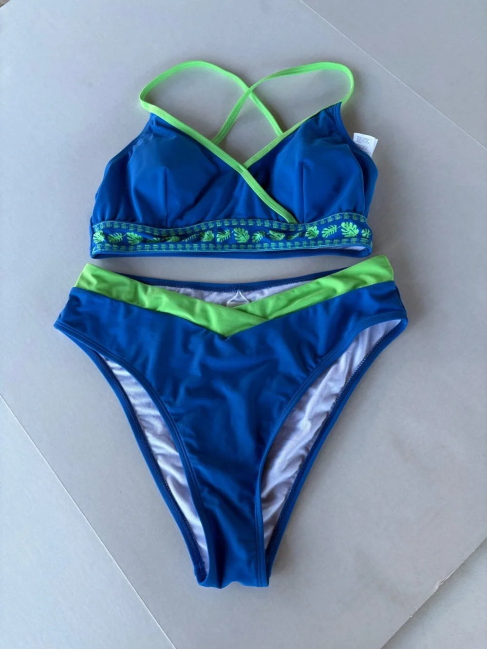 Cupshe Colorblock Triangle Bikini Set Medium V Waist Bottoms Blue Green NWT